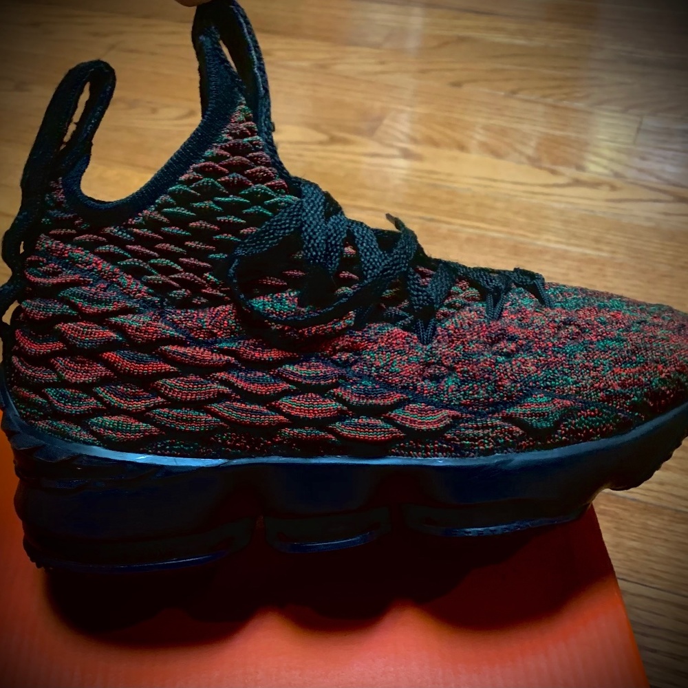 Lebron 15 BHM edition